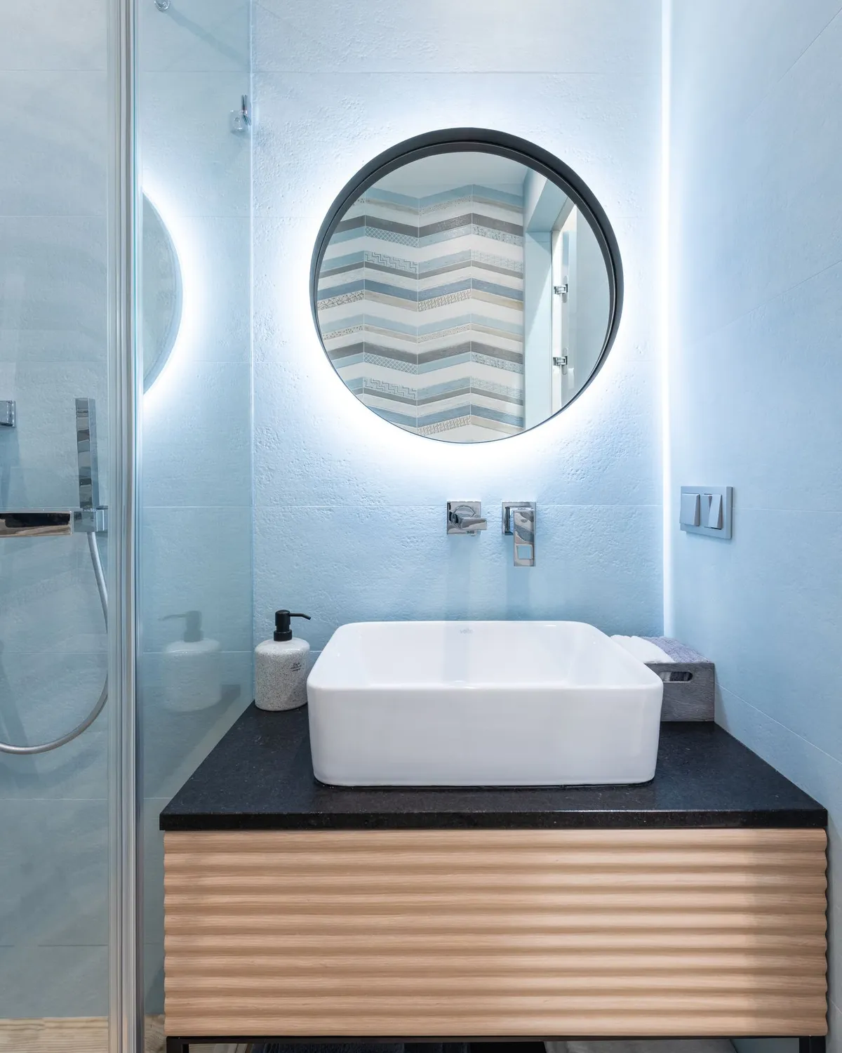Plinth Countertop Basin