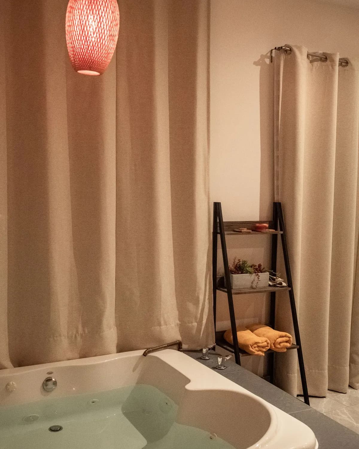 Vesta Slipper Bath